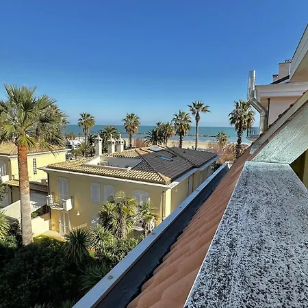 公寓 Ferrari 圣贝内代托-德尔特龙托